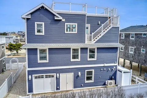 Marine custom home front elevation — Long Beach Township, Ocean County New Jersey, built by H&N Custom Homes