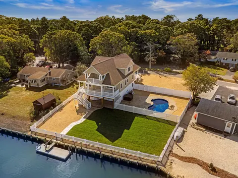 Inland custom home exterior — Little Egg Harbor, Ocean County New Jersey, built by H&N Custom Homes